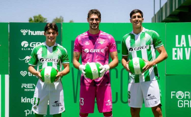 Las incógnitas en la planificación del Betis a 25 días de su estreno liguero Las incógnitas en la planificación del Betis a 25 días de su estreno liguero