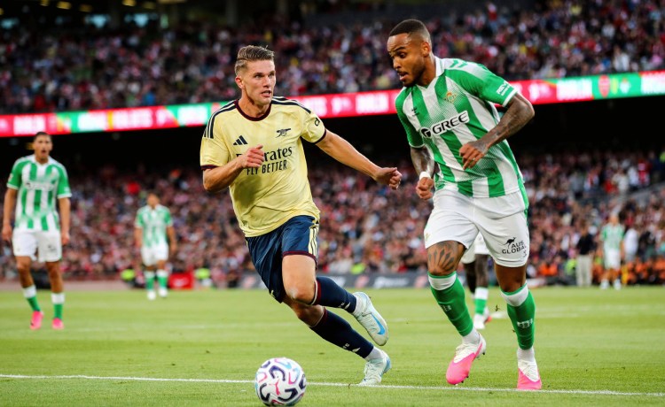 El Betis se gusta y golea al Arsenal El Betis se gusta y golea al Arsenal