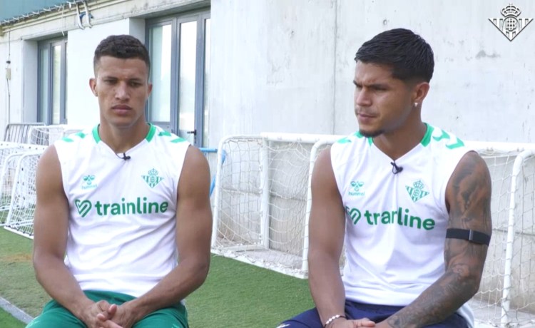 Cucho Hernández y Nelson Deossa mandan su apoyo a Colombia Cucho Hernández y Nelson Deossa mandan su apoyo a Colombia