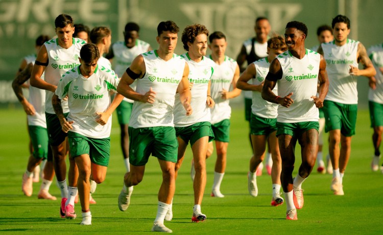 La cuenta atrás de Fajardo para darle un último impulso a la plantilla La cuenta atrás de Fajardo para darle un último impulso a la plantilla