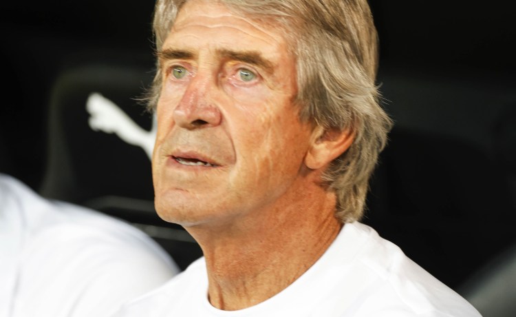 Pellegrini, primer entrenador que alcanza las 100 victorias en Primera división con el Betis Pellegrini, primer entrenador que alcanza las 100 victorias en Primera división con el Betis