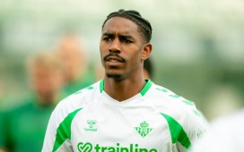 Junior regresa al grupo en una sesión de entrenamiento sin Ortiz Junior regresa al grupo en una sesión de entrenamiento sin Ortiz