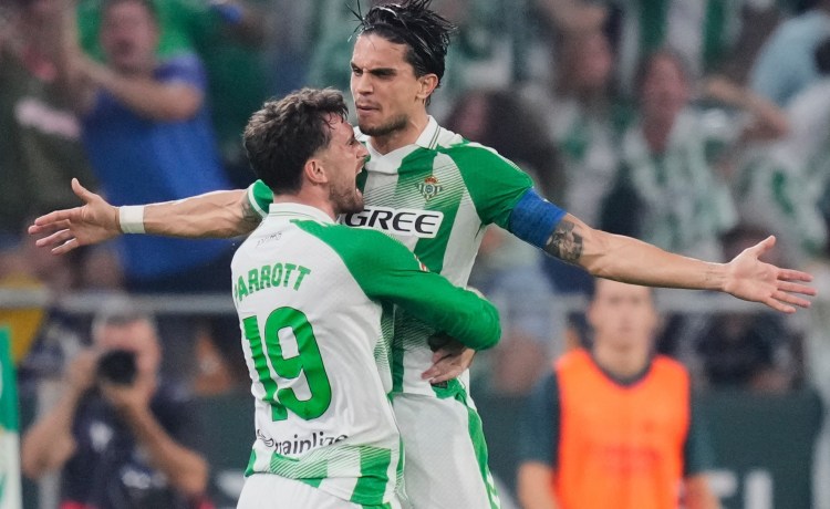 Bartra lo tenía ensayado: «Gayà hizo el saltito y le pregunté a un amigo árbitro que tengo» Bartra lo tenía ensayado: «Gayà hizo el saltito y le pregunté a un amigo árbitro que tengo»