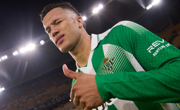Deossa, un ‘pura sangre’ que empieza a encontrar su sitio en el Betis Deossa, un ‘pura sangre’ que empieza a encontrar su sitio en el Betis