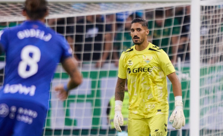 Valles echa el candado: ningún portero de LaLiga mejora su porcentaje de paradas Valles echa el candado: ningún portero de LaLiga mejora su porcentaje de paradas