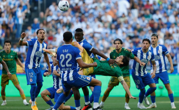 Bartra, lesionado frente al Deportivo Bartra, lesionado frente al Deportivo