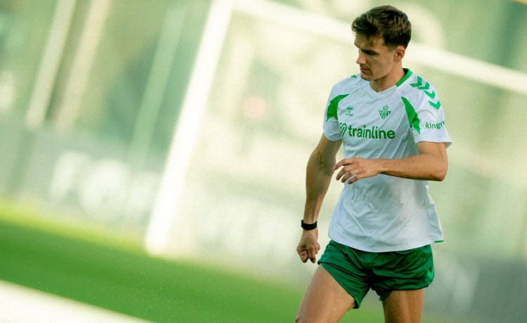 Diego Llorente vuelve al grupo en una sesión de entrenamiento sin Bartra, Ruibal y los internacionales Diego Llorente vuelve al grupo en una sesión de entrenamiento sin Bartra, Ruibal y los internacionales