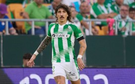 La renovación de Bellerín, una tarea ‘inesperada’ para Fajardo y el Betis La renovación de Bellerín, una tarea ‘inesperada’ para Fajardo y el Betis