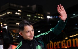 Fidalgo asume la exigencia de un Betis de Champions: «Somos ocho jugadores para tres posiciones» Fidalgo asume la exigencia de un Betis de Champions: «Somos ocho jugadores para tres posiciones»