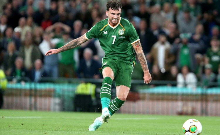 Irlanda se rinde a Parrott: «Lo más parecido a un gol perfecto que verás» Irlanda se rinde a Parrott: «Lo más parecido a un gol perfecto que verás»