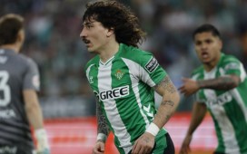 La Fiscalía investiga al youtuber Iñaki Angulo por sus declaraciones homófobas sobre Héctor Bellerín La Fiscalía investiga al youtuber Iñaki Angulo por sus declaraciones homófobas sobre Héctor Bellerín