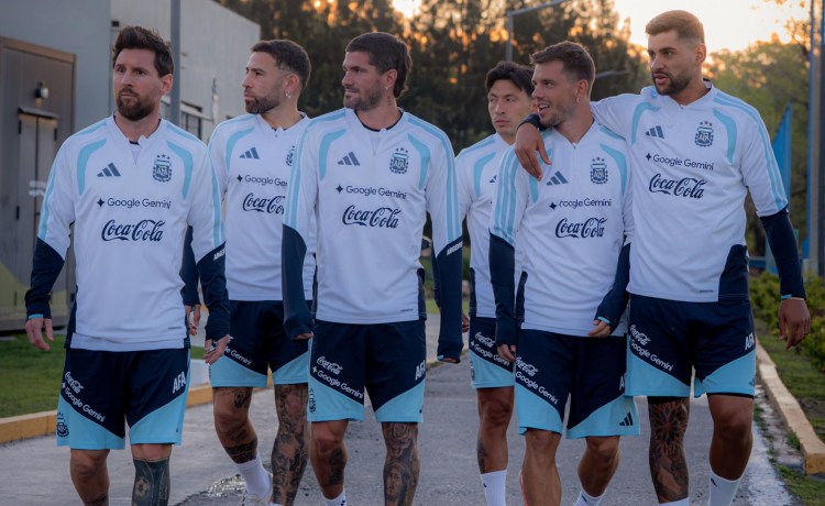 Lo Celso ya está en Argentina para acompañar a Messi en su despedida de la albiceleste Lo Celso ya está en Argentina para acompañar a Messi en su despedida de la albiceleste