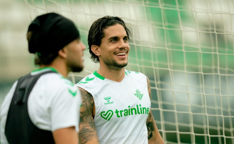 Bartra suma otra sesión con el grupo y alivia las urgencias defensivas Bartra suma otra sesión con el grupo y alivia las urgencias defensivas