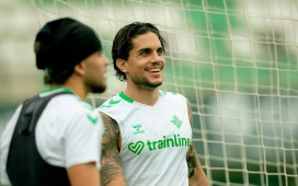 Bartra suma otra sesión con el grupo y alivia las urgencias defensivas Bartra suma otra sesión con el grupo y alivia las urgencias defensivas