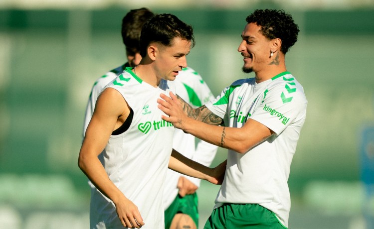 Fidalgo regresa tras sus partidos con México y Pellegrini tendrá disponible a casi toda su plantilla ante Osasuna Fidalgo regresa tras sus partidos con México y Pellegrini tendrá disponible a casi toda su plantilla ante Osasuna