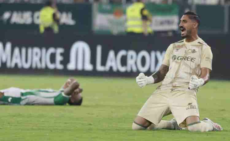 Álvaro Valles se hace fuerte en el Betis… y vuelve a entrar en la prelista Álvaro Valles se hace fuerte en el Betis… y vuelve a entrar en la prelista