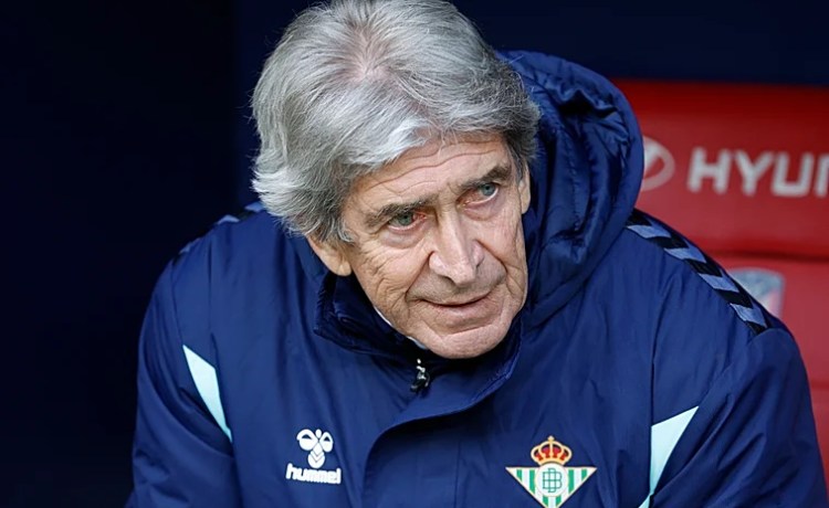 Pellegrini: «Nos equivocamos con el balón en el primer tiempo y lo arreglamos en el segundo presionando en los lugares adecuados» Pellegrini: «Nos equivocamos con el balón en el primer tiempo y lo arreglamos en el segundo presionando en los lugares adecuados»