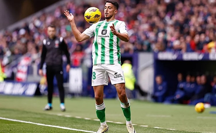 Fornals: «Cuando realmente el fútbol no te gusta o no te interesa, el Betis es el equipo que mejor le cae a todo el mundo» Fornals: «Cuando realmente el fútbol no te gusta o no te interesa, el Betis es el equipo que mejor le cae a todo el mundo»