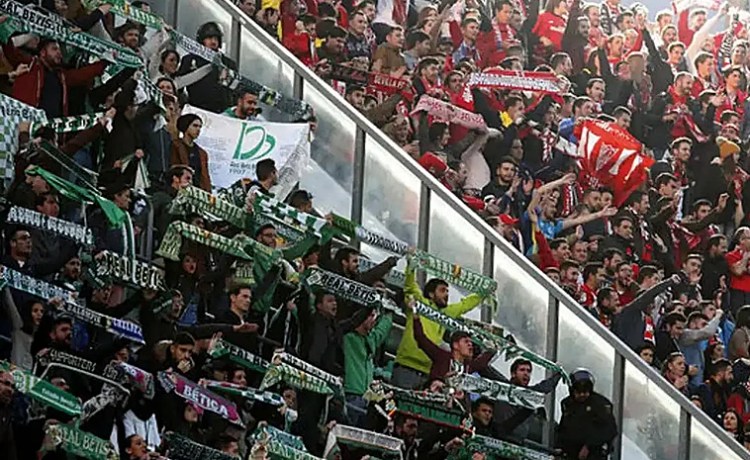 El precio del derbi: ¿Cuánto cuestan las entradas para béticos, sevillistas y público general? El precio del derbi: ¿Cuánto cuestan las entradas para béticos, sevillistas y público general?