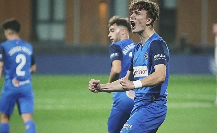 Félix Garreta guarda esperanzas de volver a jugar al fútbol profesional Félix Garreta guarda esperanzas de volver a jugar al fútbol profesional