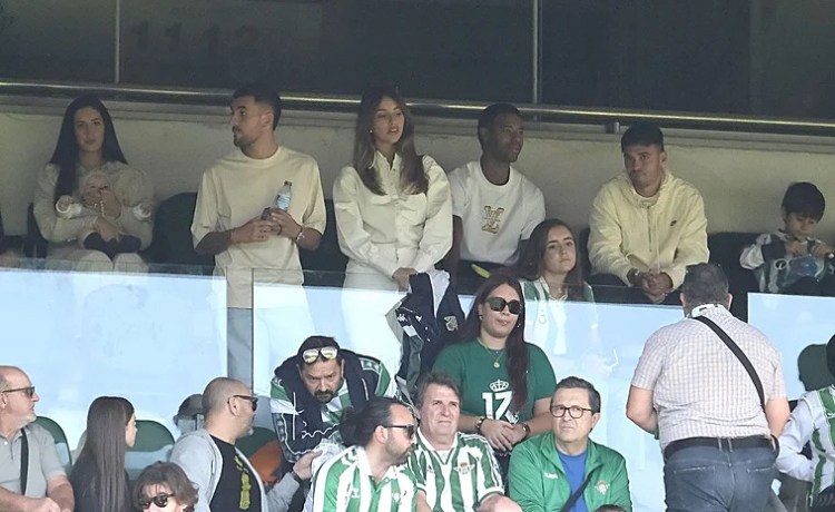 Ceballos, el cortejo que no acaba Ceballos, el cortejo que no acaba