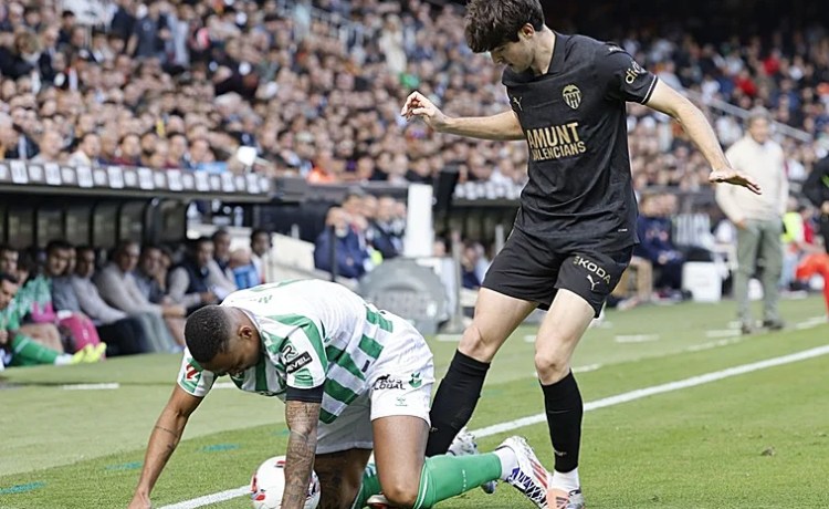 Valencia – Betis, las notas de los jugadores: el invitado ideal para un homenaje Valencia – Betis, las notas de los jugadores: el invitado ideal para un homenaje