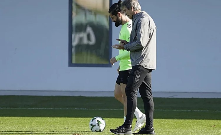 Pellegrini: «Si la gente piensa que no nos interesa la Conference está muy equivocada» Pellegrini: «Si la gente piensa que no nos interesa la Conference está muy equivocada»