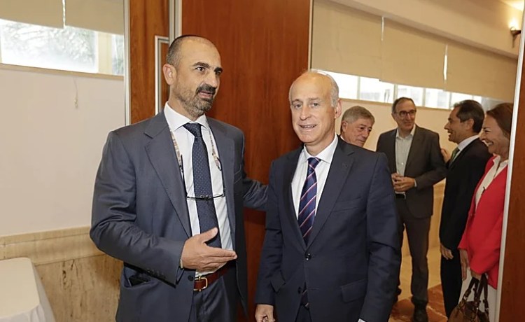 Álvaro García de la Borbolla irrumpe en el accionariado del Betis Álvaro García de la Borbolla irrumpe en el accionariado del Betis