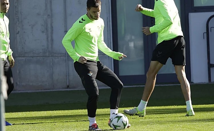 Lo Celso sólo fue sancionado con un partido y podrá jugar ante el Helsinki Lo Celso sólo fue sancionado con un partido y podrá jugar ante el Helsinki