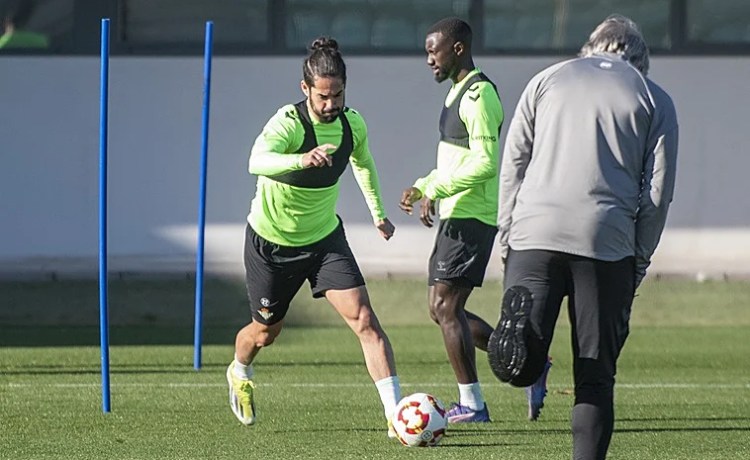 Alineaciones probables del Barcelona – Betis de la Copa del Rey 2024-2025: onces y banquillo de suplentes Alineaciones probables del Barcelona – Betis de la Copa del Rey 2024-2025: onces y banquillo de suplentes