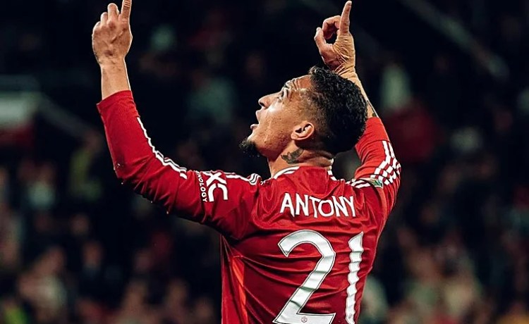 Los agentes de Antony, en Sevilla para preparar su llegada al Betis Los agentes de Antony, en Sevilla para preparar su llegada al Betis