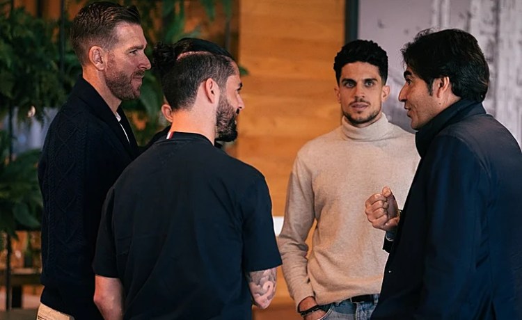 Los capitanes del Betis organizan un almuerzo para hacer grupo y detener la crisis Los capitanes del Betis organizan un almuerzo para hacer grupo y detener la crisis