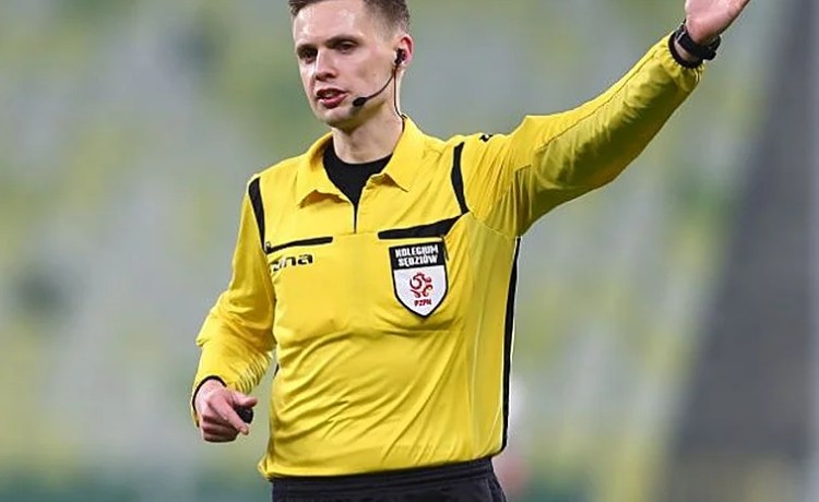 El polaco Sylwestrzak, árbitro del Betis – Gent El polaco Sylwestrzak, árbitro del Betis – Gent