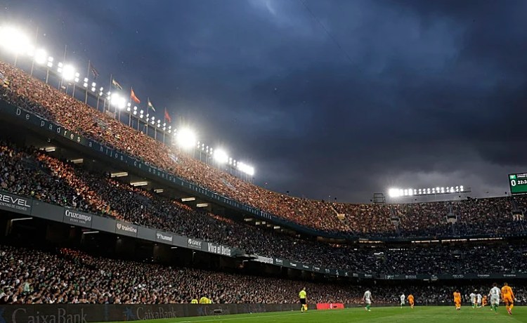 Muere el socio que tuvo que ser atendido tras el Real Betis – Real Madrid Muere el socio que tuvo que ser atendido tras el Real Betis – Real Madrid