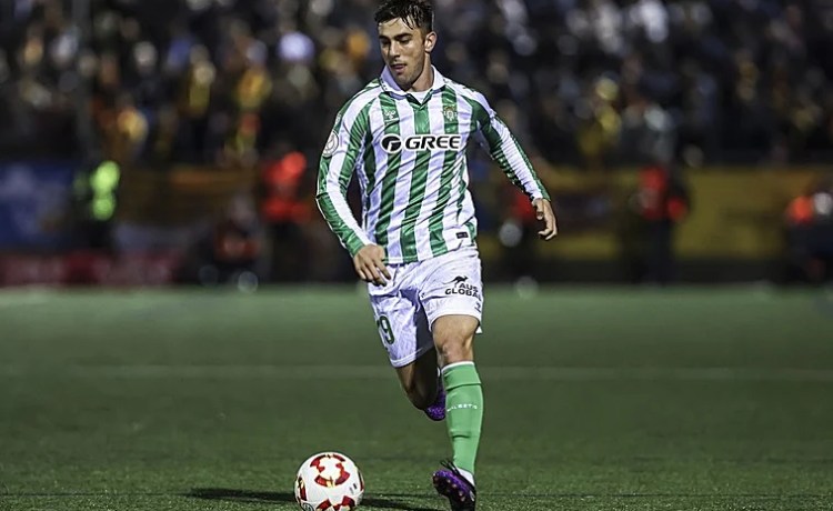 Iker Losada, sobre su futuro: «Lo que tenga que venir, que venga» Iker Losada, sobre su futuro: «Lo que tenga que venir, que venga»
