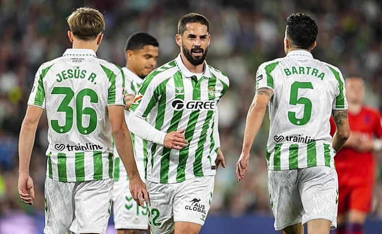 Isco, baja para el Barcelona – Betis Isco, baja para el Barcelona – Betis