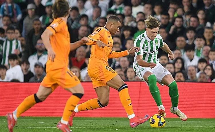 El primer derbi de Jesús Rodríguez: la joven promesa del Betis disputará su primer partido ante el Sevilla El primer derbi de Jesús Rodríguez: la joven promesa del Betis disputará su primer partido ante el Sevilla