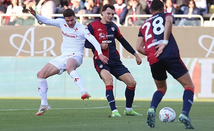 La Fiorentina vence a falta de una semana para el encuentro de ida ante el Betis La Fiorentina vence a falta de una semana para el encuentro de ida ante el Betis