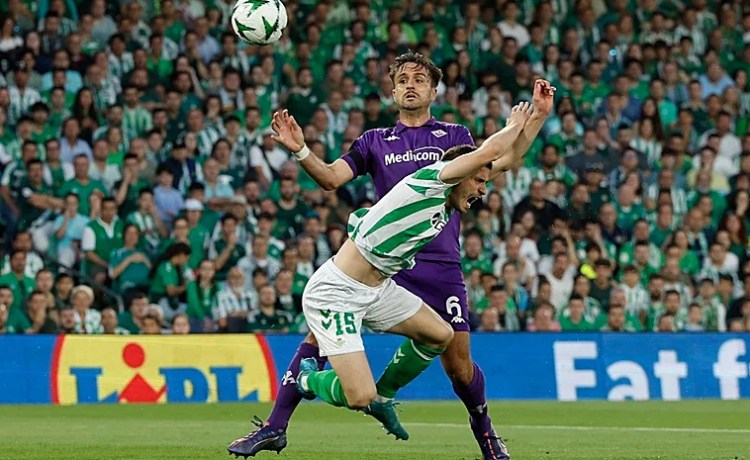 Ranieri reconoce que el Benito Villamarín gana partidos: «La atmósfera nos ha condicionado» Ranieri reconoce que el Benito Villamarín gana partidos: «La atmósfera nos ha condicionado»