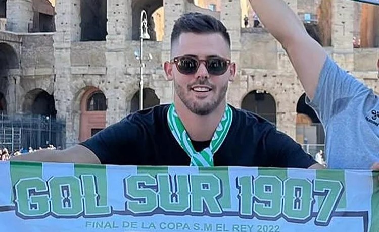 Muere el joven Manuel Castellano, un ‘loco’ del Betis que tenía todo listo para Breslavia Muere el joven Manuel Castellano, un ‘loco’ del Betis que tenía todo listo para Breslavia