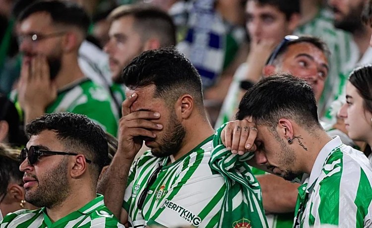 Betis – Chelsea: Las lágrimas del cielo de Breslavia Betis – Chelsea: Las lágrimas del cielo de Breslavia