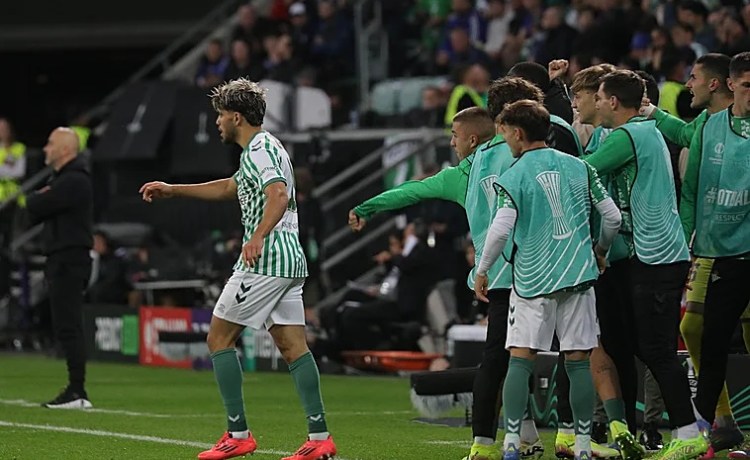 El Betis ya está entre los 32 clubes más valiosos del mundo: «Es alentador ver a clubes así entrar en el ranking» El Betis ya está entre los 32 clubes más valiosos del mundo: «Es alentador ver a clubes así entrar en el ranking»
