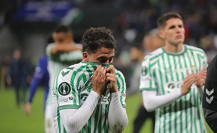 Los mensajes de los jugadores del Betis a la afición tras la final: «Gracias, sigamos haciendo historia juntos» Los mensajes de los jugadores del Betis a la afición tras la final: «Gracias, sigamos haciendo historia juntos»