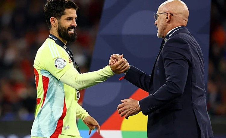 Isco se convierte en el jugador del Betis número 34 en vestir la camiseta de España Isco se convierte en el jugador del Betis número 34 en vestir la camiseta de España