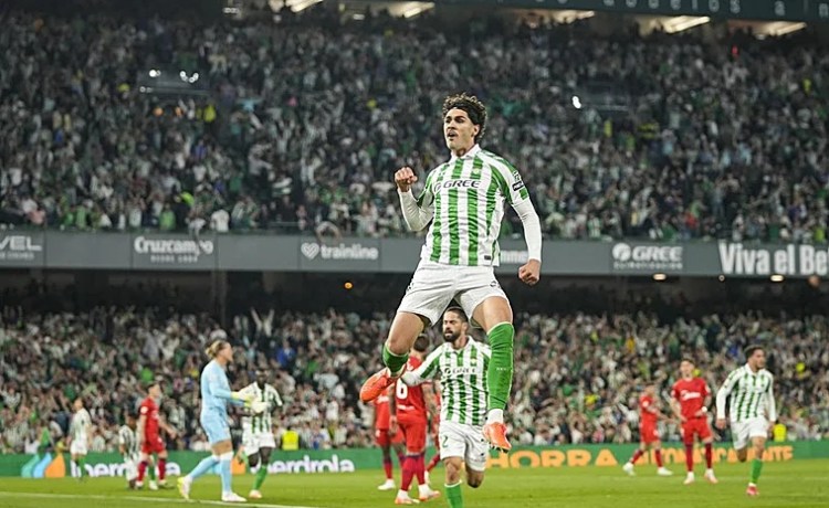 El derbi Betis – Sevilla en el estadio de La Cartuja será en marzo El derbi Betis – Sevilla en el estadio de La Cartuja será en marzo