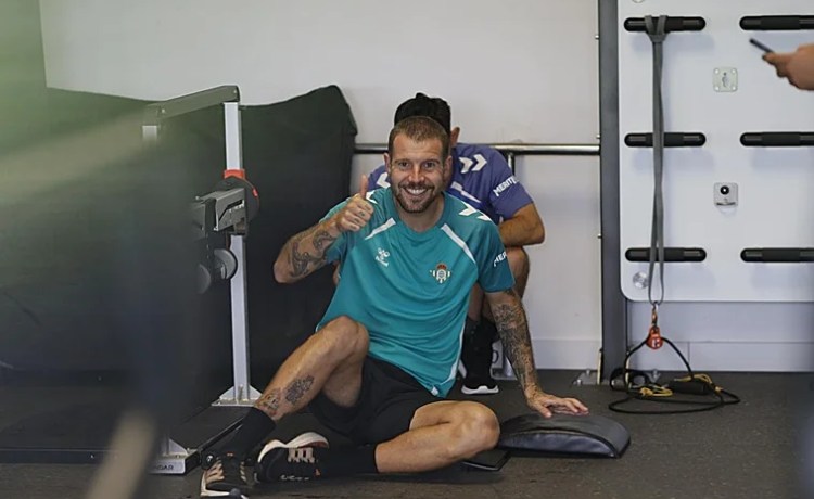 Primera sesión de reconocimientos médicos en el Betis Primera sesión de reconocimientos médicos en el Betis