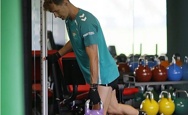Llorente y Bellerín suman sesiones de recuperación Llorente y Bellerín suman sesiones de recuperación