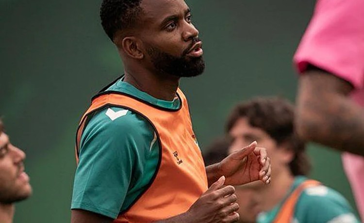 Bakambu ya está con el Betis en Portugal Bakambu ya está con el Betis en Portugal