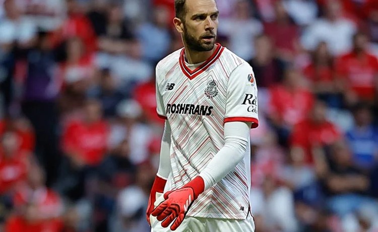 Pau López negocia su salida de Toluca con el Betis a la espera Pau López negocia su salida de Toluca con el Betis a la espera