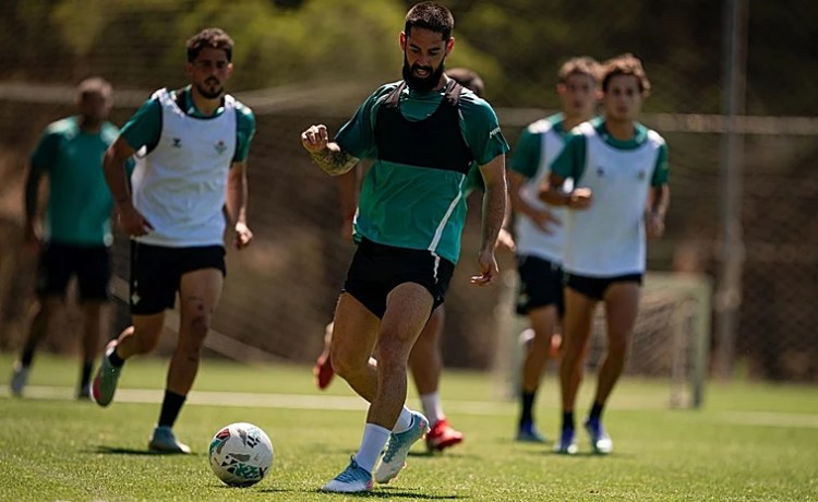 Isco pone el cuentakilómetros veraniego a cero Isco pone el cuentakilómetros veraniego a cero